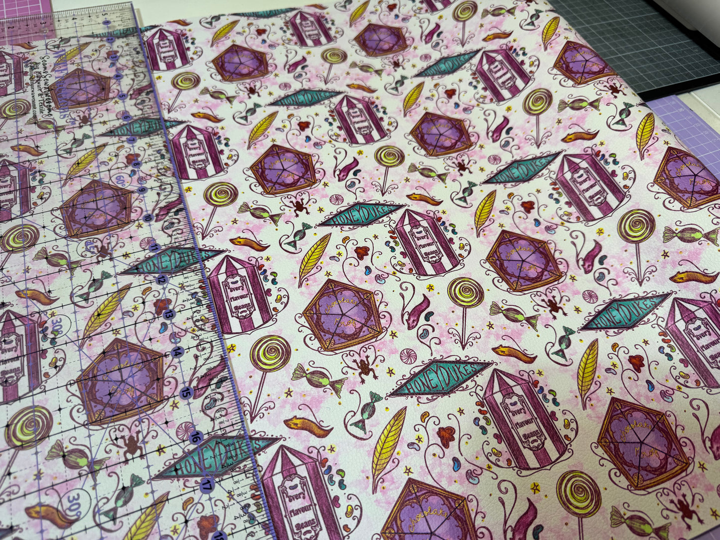 Textured Vinyl 1 roll (0.5 metre)