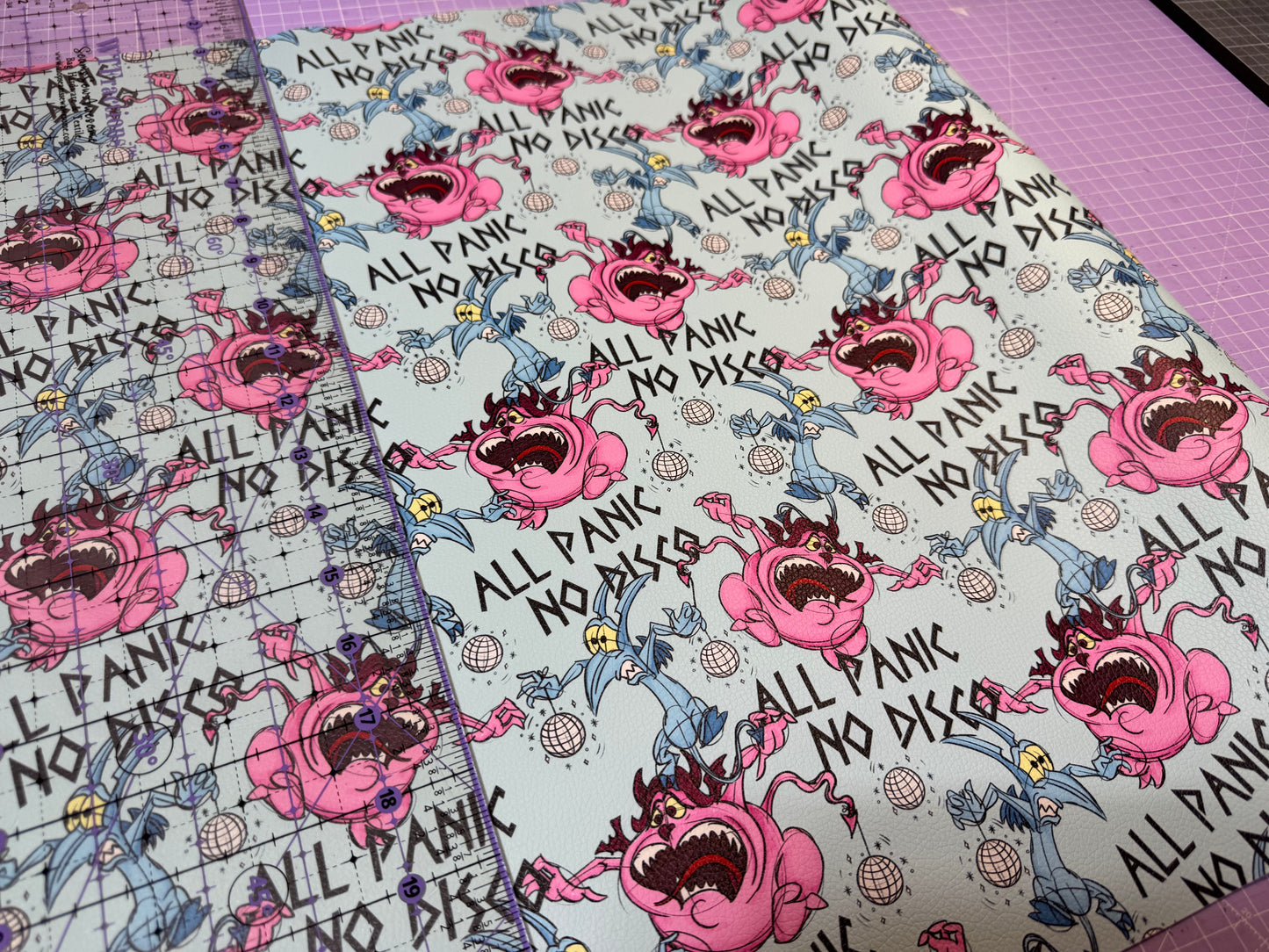 Textured Vinyl 1 roll (0.5 metre)