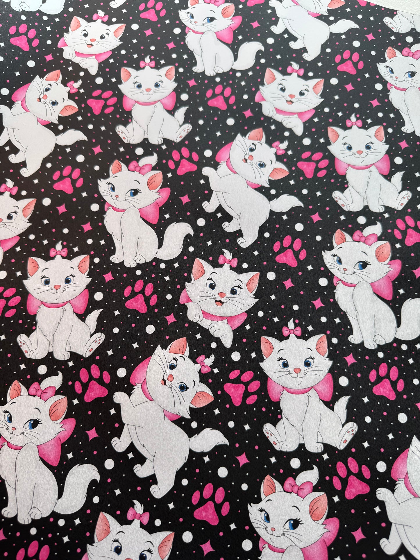 Cats Smooth Vinyl 1 roll (0.5 metre)